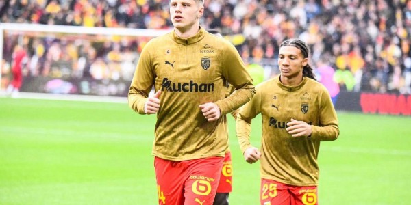 天助巴黎圣日耳曼！朗斯主场2-3被摩纳哥逆转，法甲4连胜宣告终结