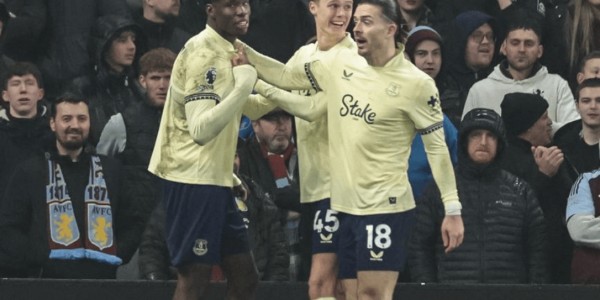 一场0-1爆出大冷门，埃梅里气炸了，被阿森纳拉开距离，争冠太难